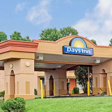 Days Inn By Wyndham Durham/Near Duke University Екстер'єр фото