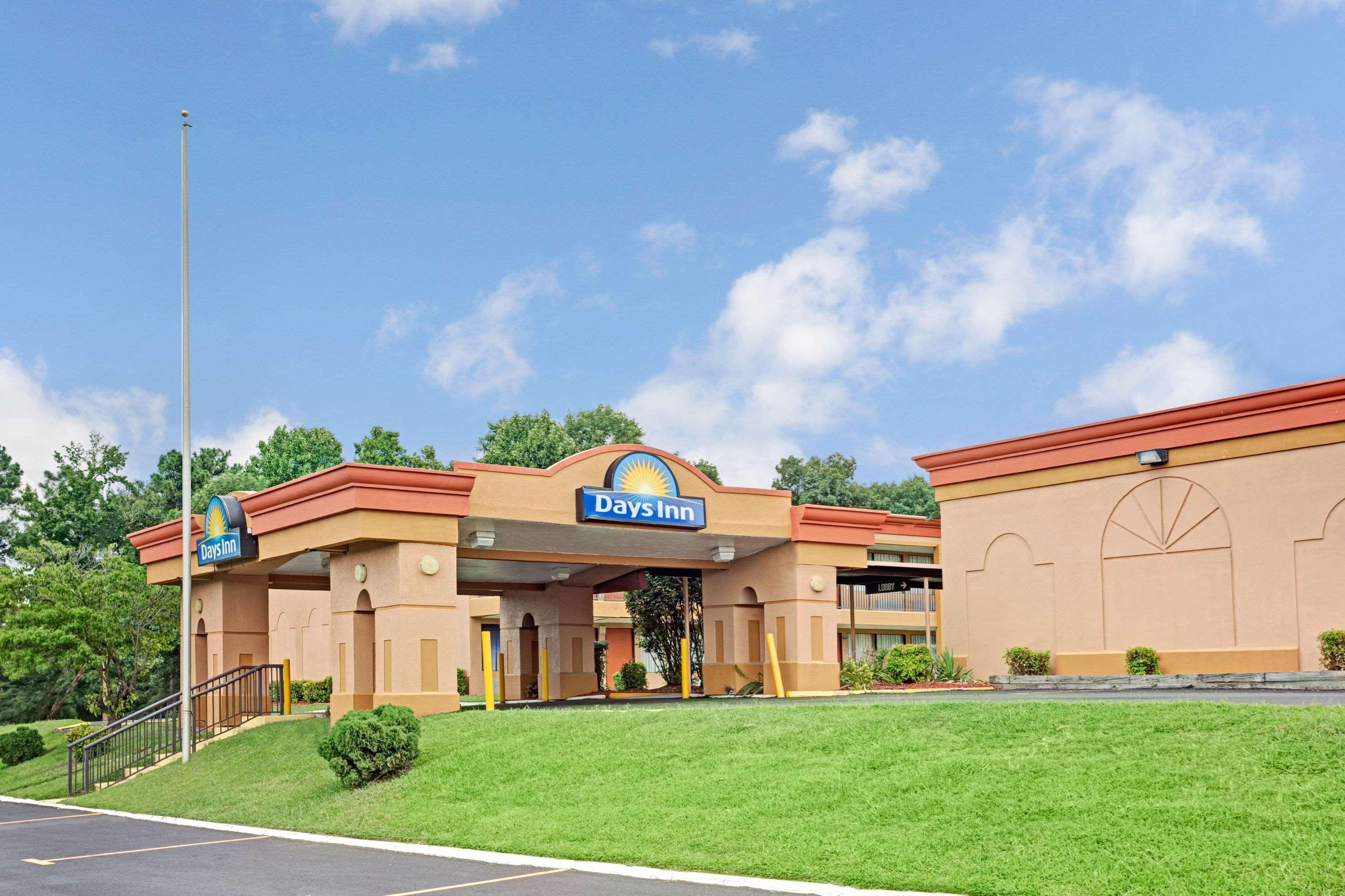 Days Inn By Wyndham Durham/Near Duke University Екстер'єр фото